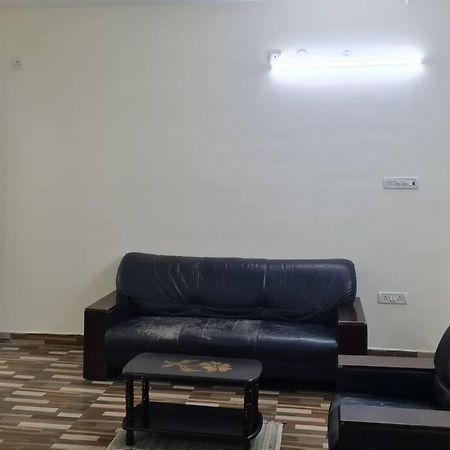 Vila Kamalam 2 Bhk - Non Ac Kójamputtúr Exteriér fotografie